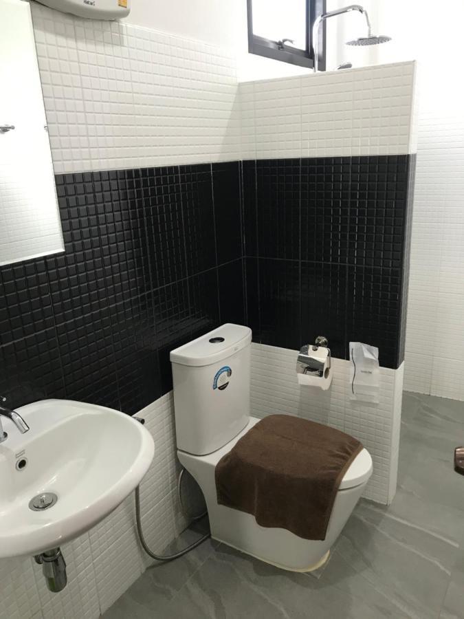 Appartamento Jeerat House จิรัสเฮ้าส์ Phayao Esterno foto